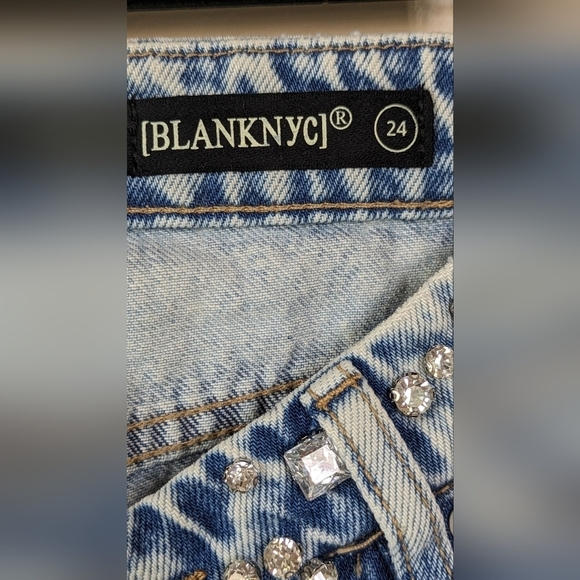 BLANK NYC Glam Paparazzi Embellished Jeans, Wide Leg, Button Fly, NWT! W24 - Picture 5 of 8
